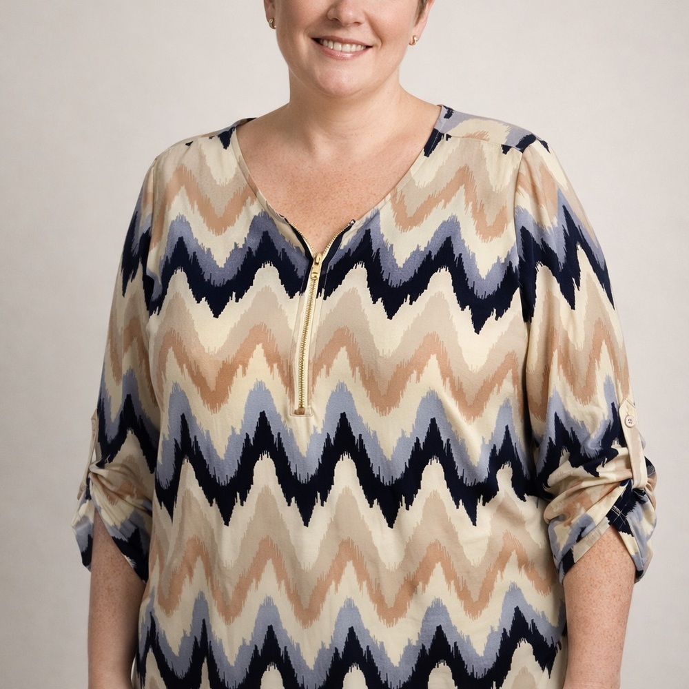 Tacera Monochrome Patterned Top